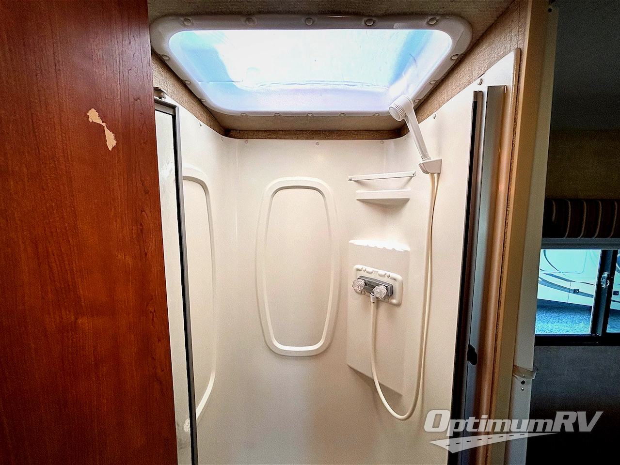 2016 Winnebago Vista 31KE Photo 15