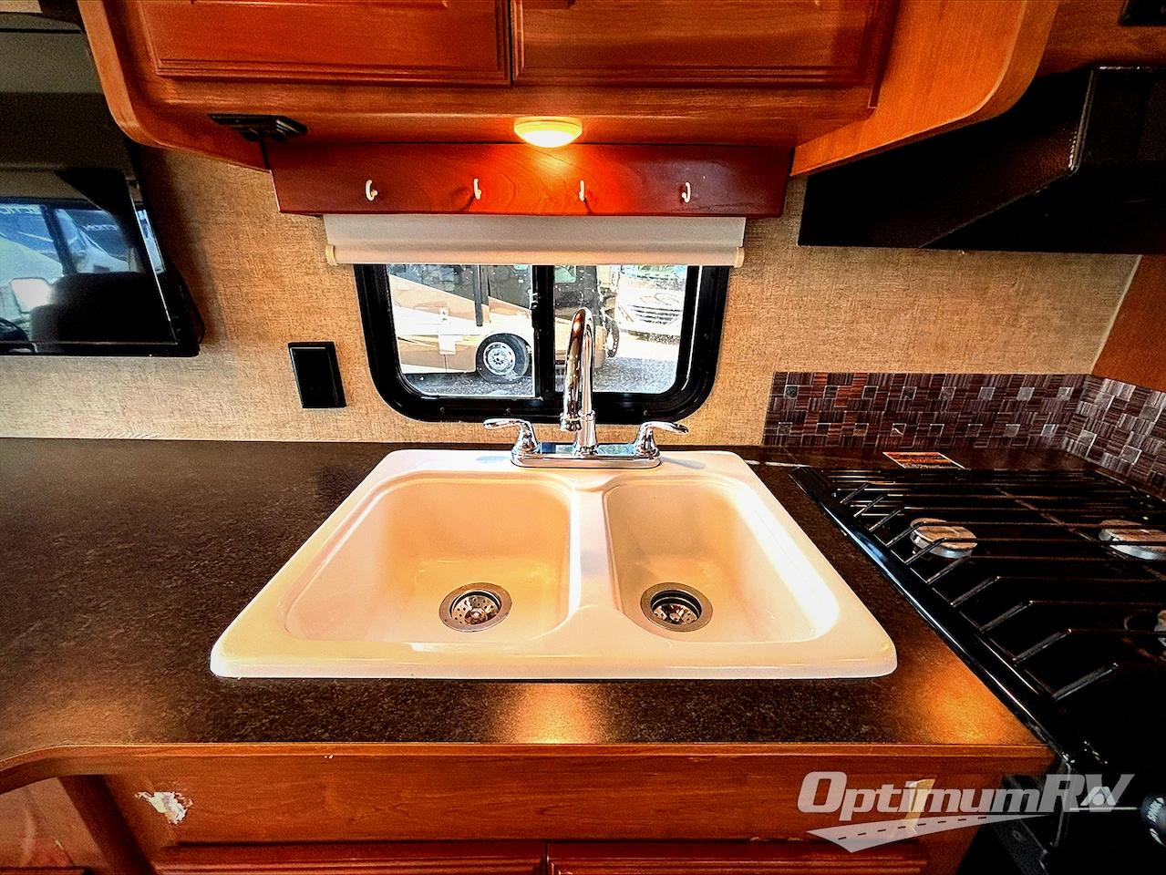 2016 Winnebago Vista 31KE Photo 11
