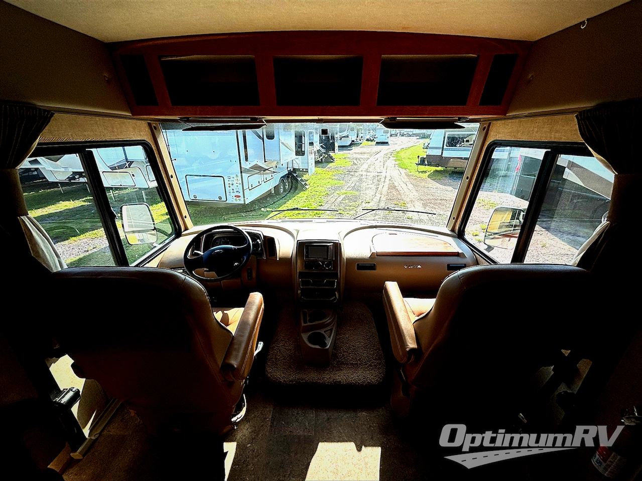 2016 Winnebago Vista 31KE Photo 6
