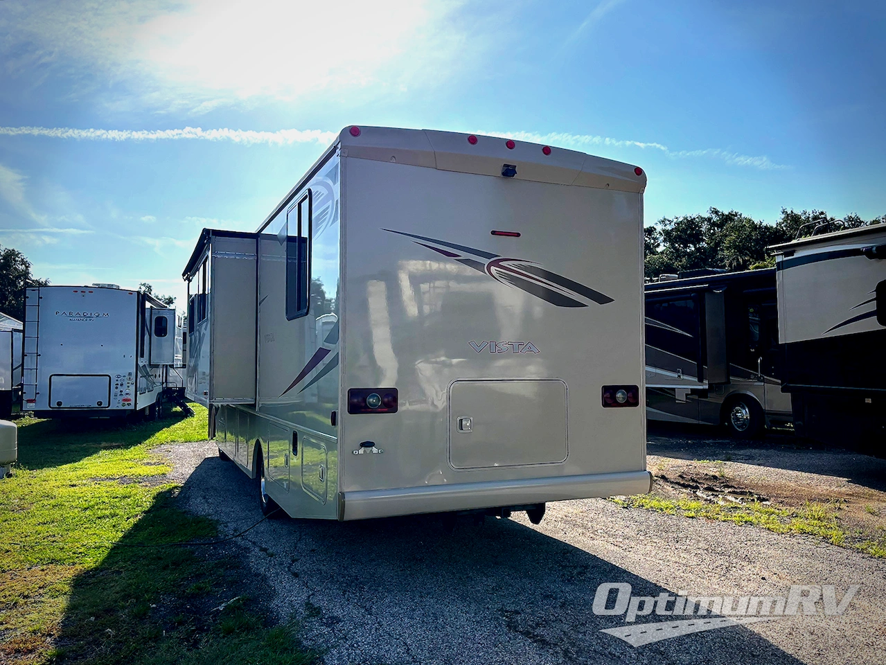 2016 Winnebago Vista 31KE Photo 3