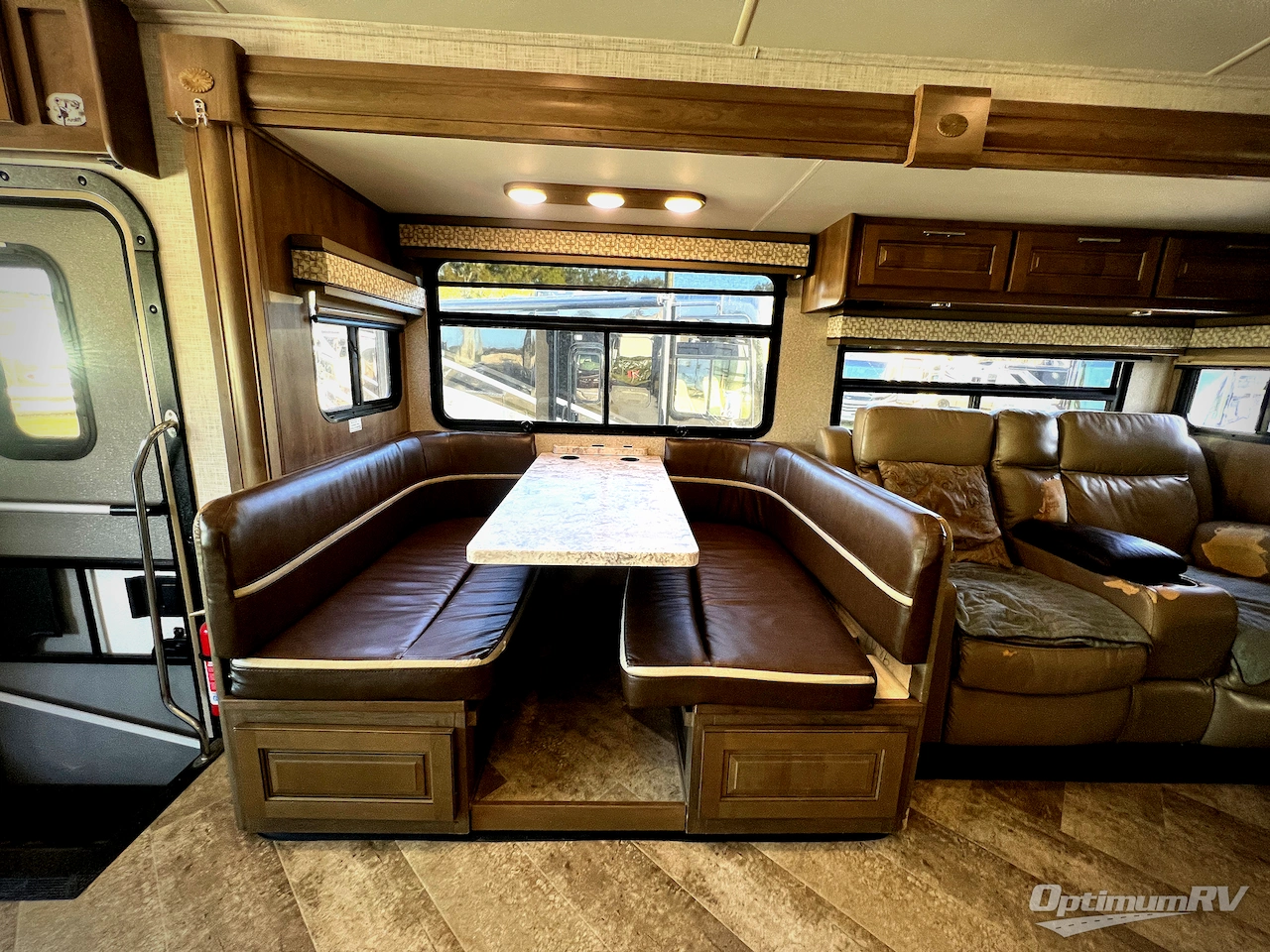 2019 Forest River Georgetown 5 Series 34H5 Photo 9