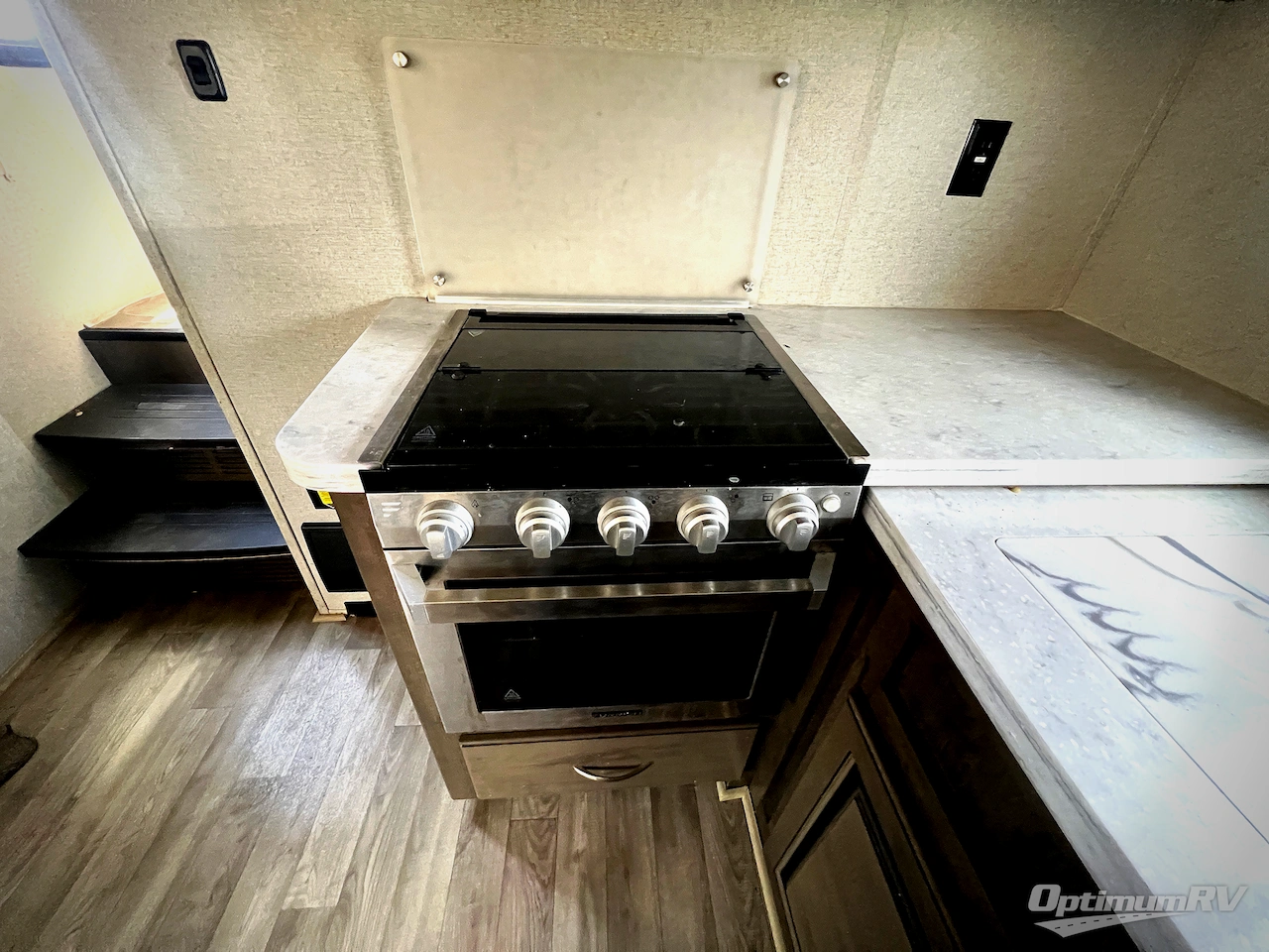 2018 Dutchmen Voltage V3705 Photo 9