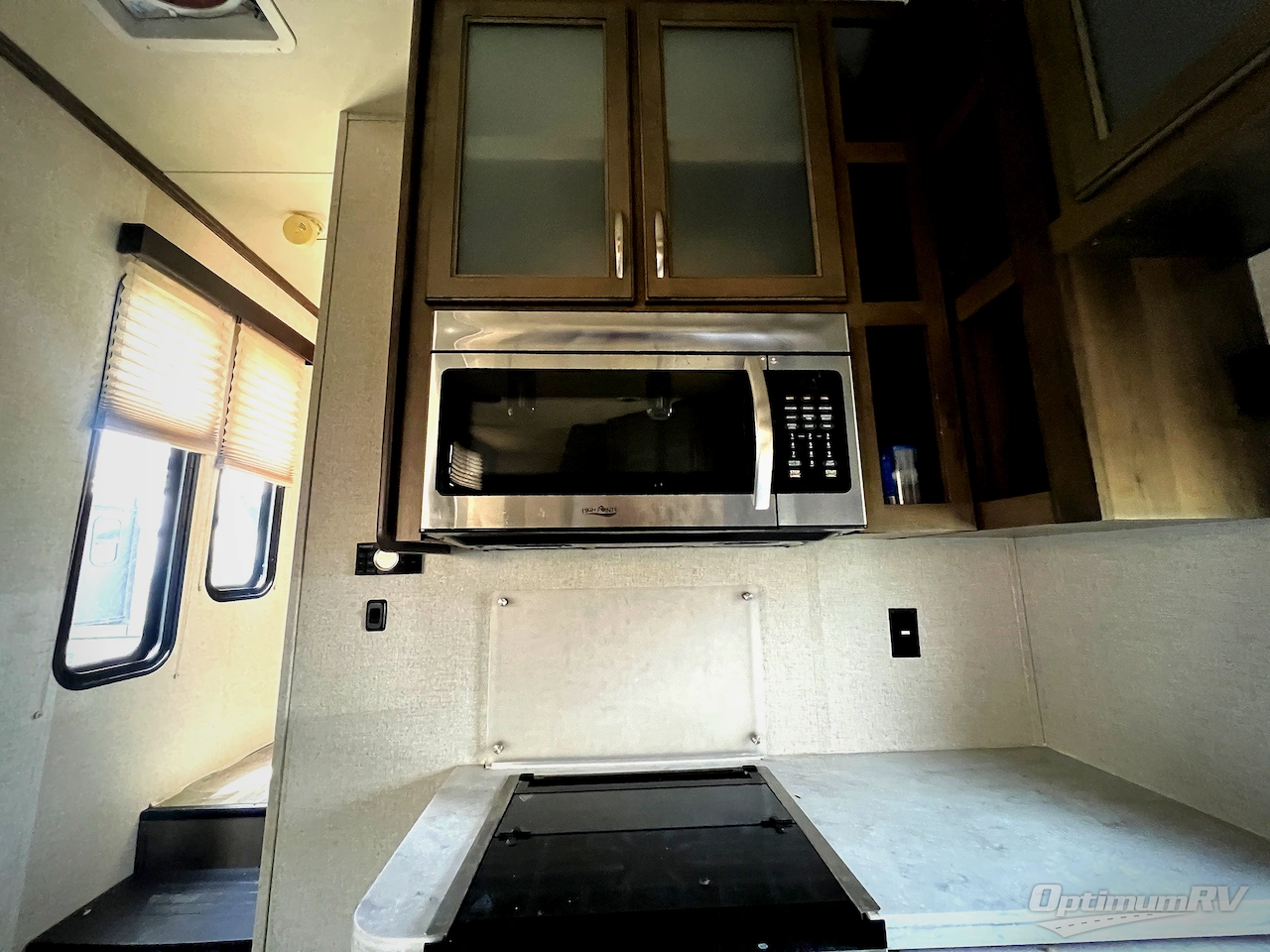 2018 Dutchmen Voltage V3705 Photo 10