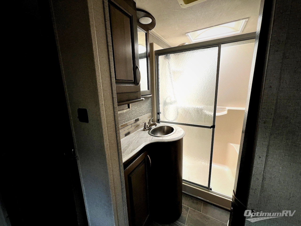 2018 Dutchmen Voltage V3705 Photo 13