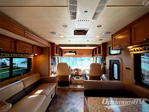 2015 Thor ACE 29.3 RV Photo 2