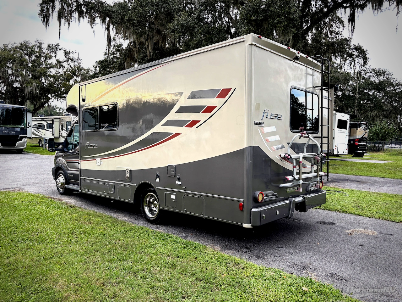 2017 Winnebago Fuse 23T Photo 3