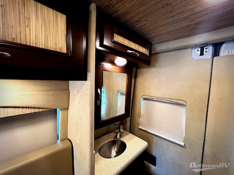 2018 Regency Xalta 4 Captain RV Photo 4
