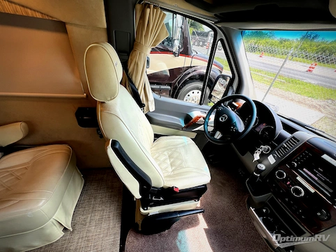 2018 Regency Xalta 4 Captain RV Photo 2