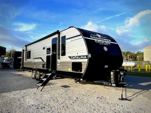 New 2026 Coachmen Catalina Legacy Edition 333DBDSCK Featured Photo