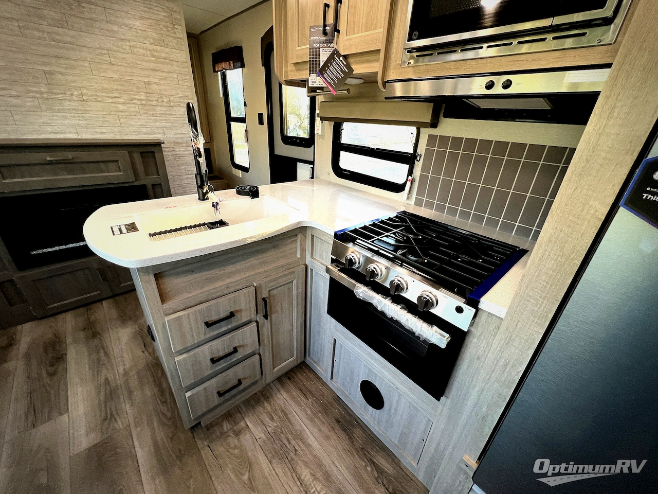 2026 Coachmen Catalina Legacy Edition 333DBDSCK Photo 10