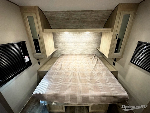 2026 Coachmen Catalina Summit Series 8 231BHS RV Photo 3