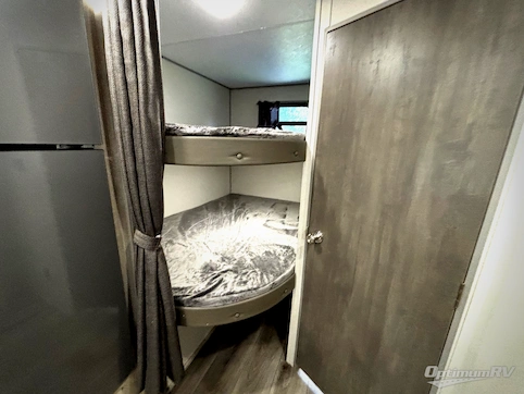 2026 Coachmen Catalina Summit Series 8 231BHS RV Photo 4