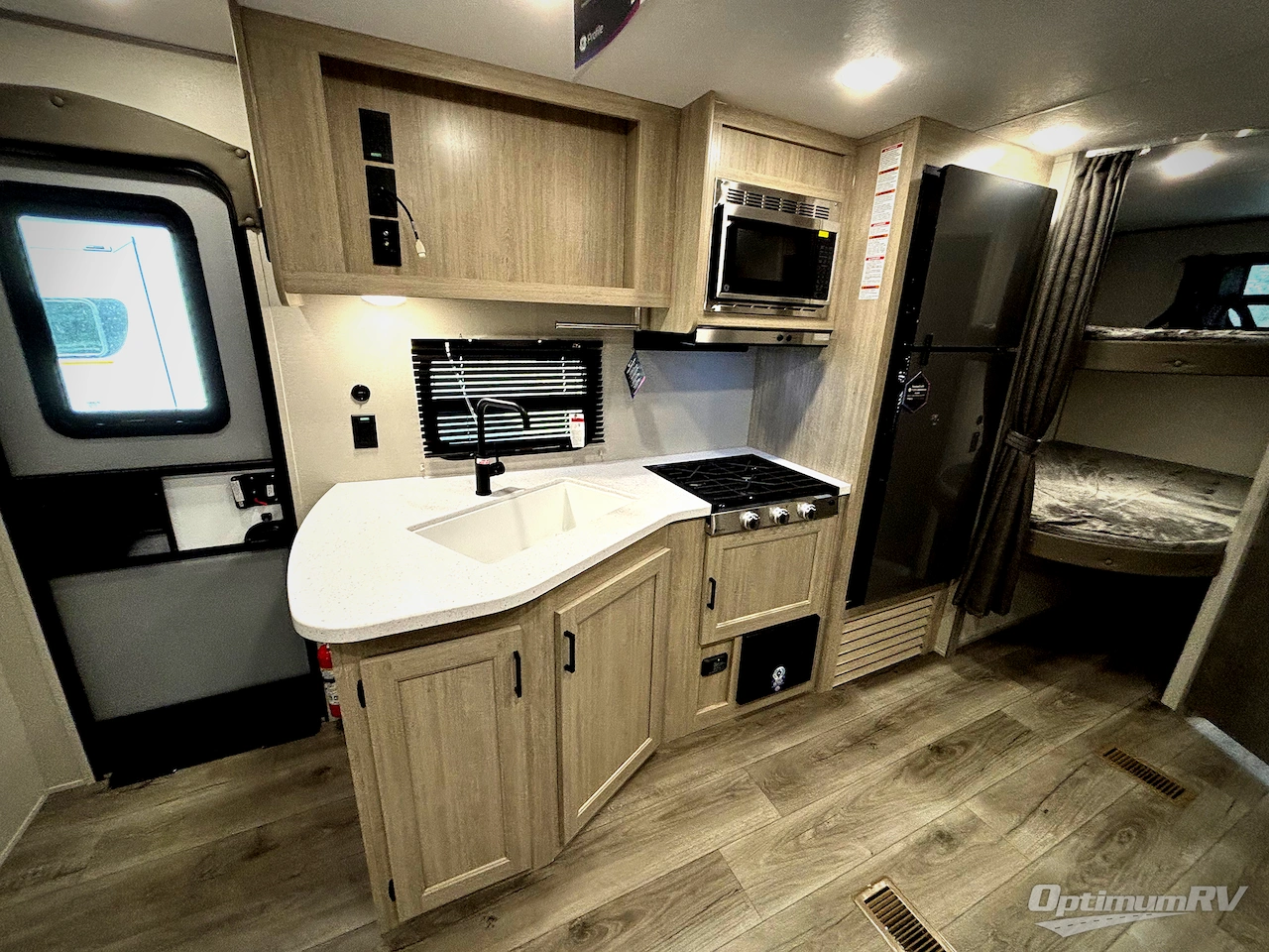 2026 Coachmen Catalina Summit Series 8 231BHS Photo 8