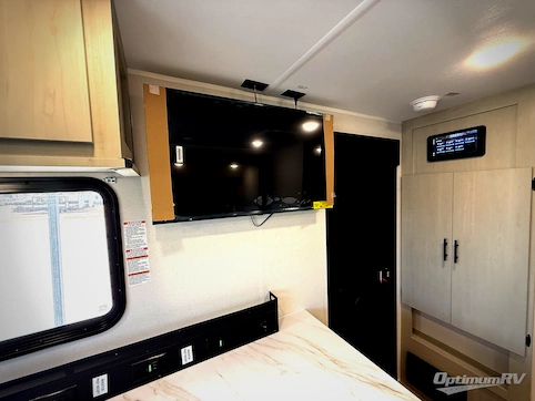 2027 Forest River Cherokee Alpha Wolf 25FKX RV Photo 4