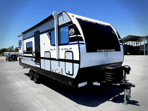 New 2027 Forest River Cherokee Alpha Wolf 25FKX Featured Photo