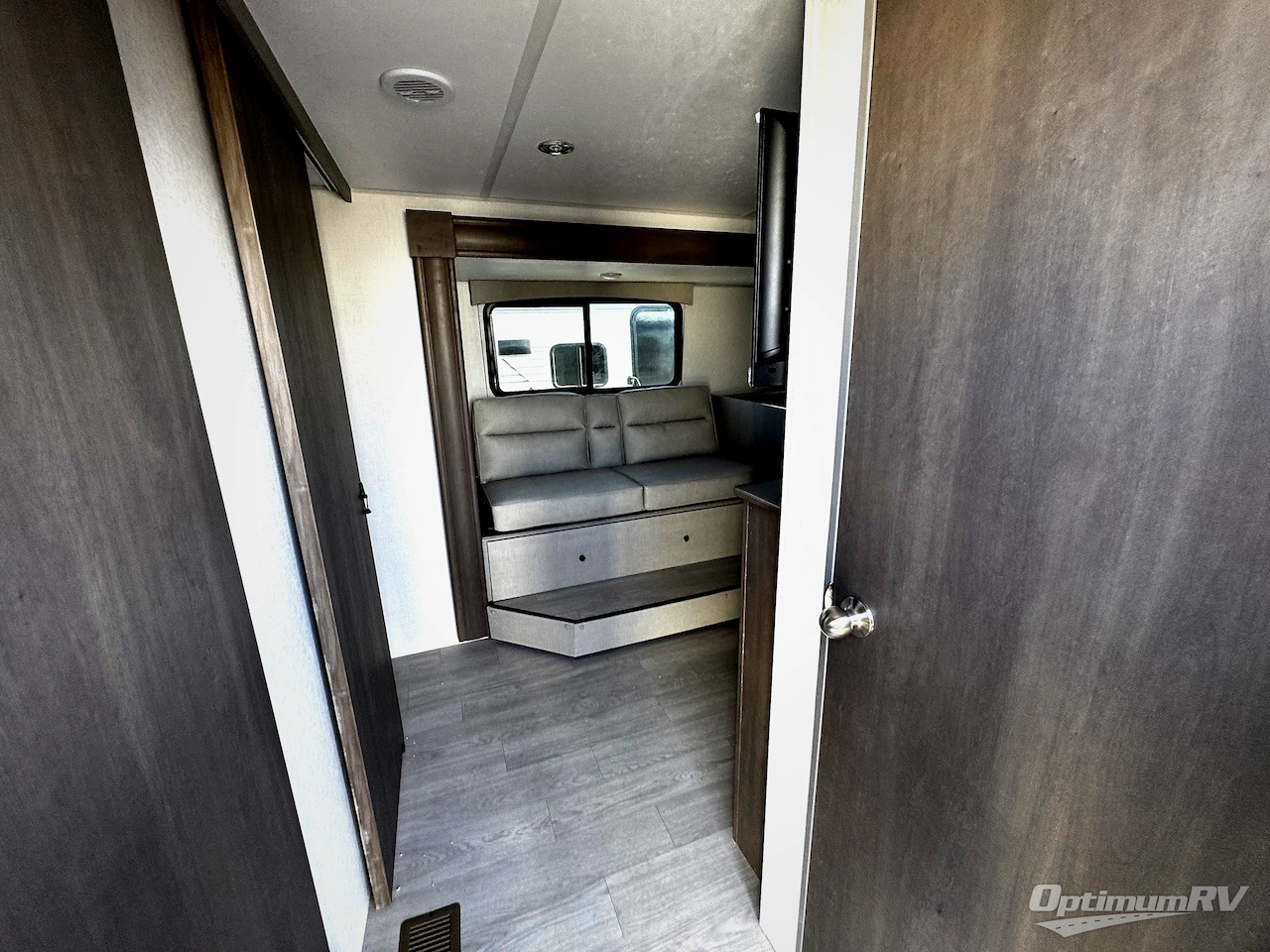 2026 Coachmen Clipper 6K Series 282DORM Photo 3