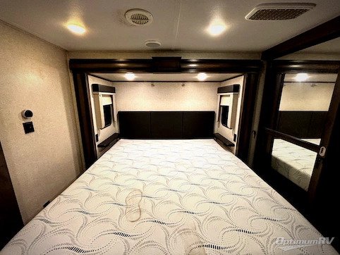 2020 Keystone Montana 3121RL RV Photo 4