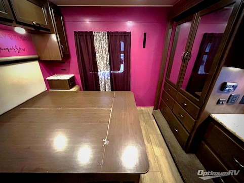 2019 Thor Freedom Traveler A30 RV Photo 4