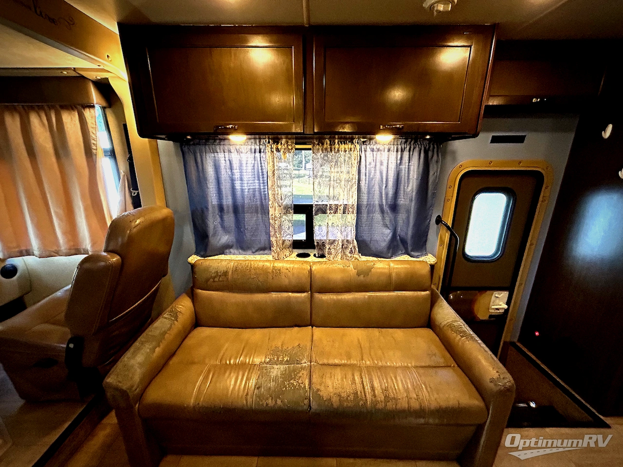 2019 Thor Freedom Traveler A30 Photo 10