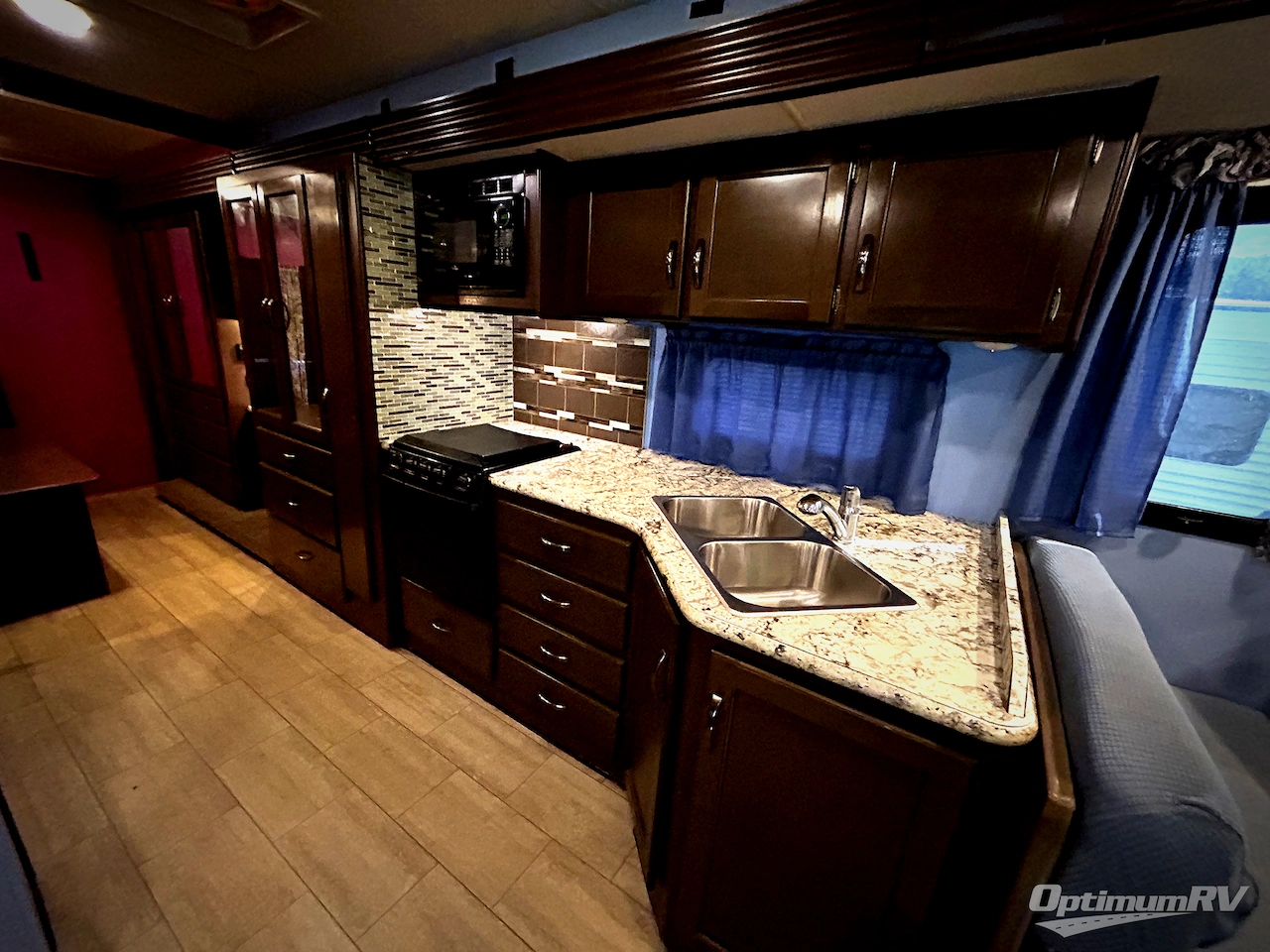 2019 Thor Freedom Traveler A30 Photo 12