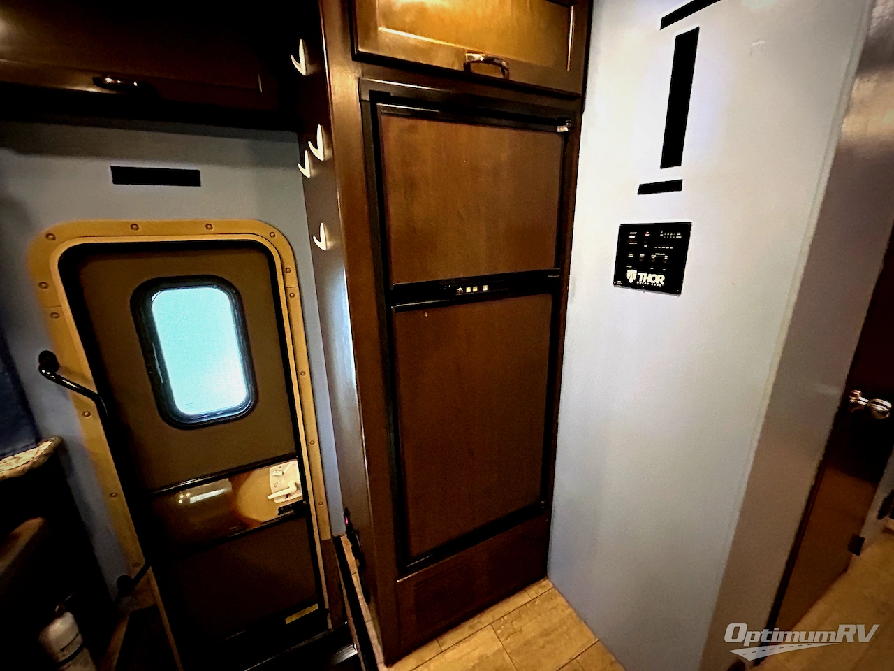 2019 Thor Freedom Traveler A30 Photo 13