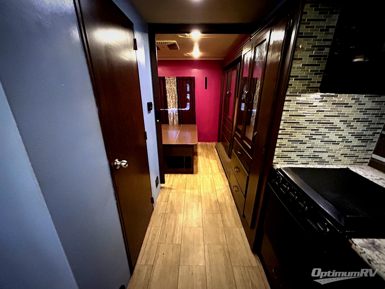 2019 Thor Freedom Traveler A30 Photo 14