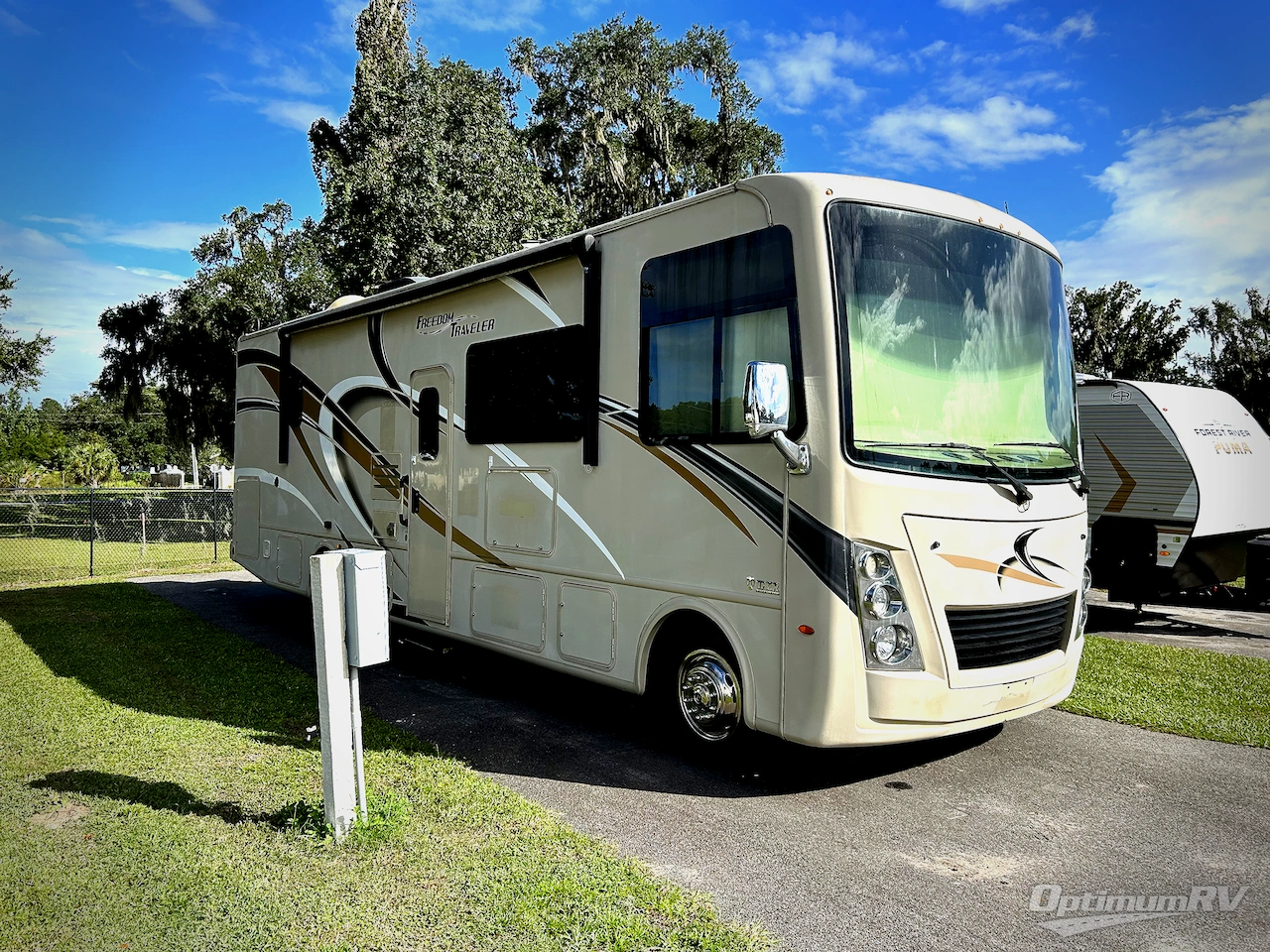 2019 Thor Freedom Traveler A30 Photo 1