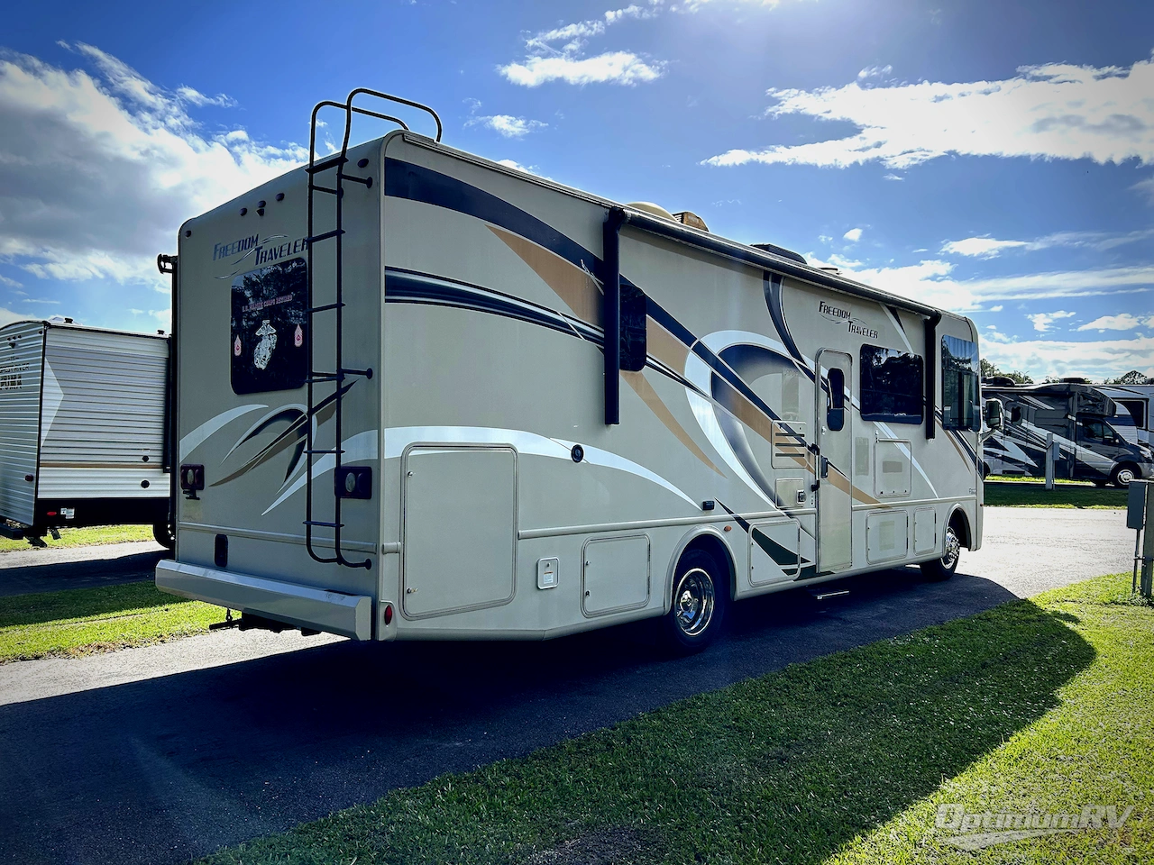 2019 Thor Freedom Traveler A30 Photo 2