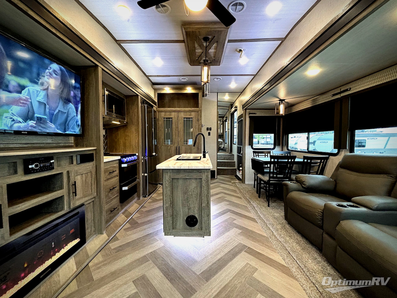 2020 Forest River Salem Hemisphere 290RL Photo 6