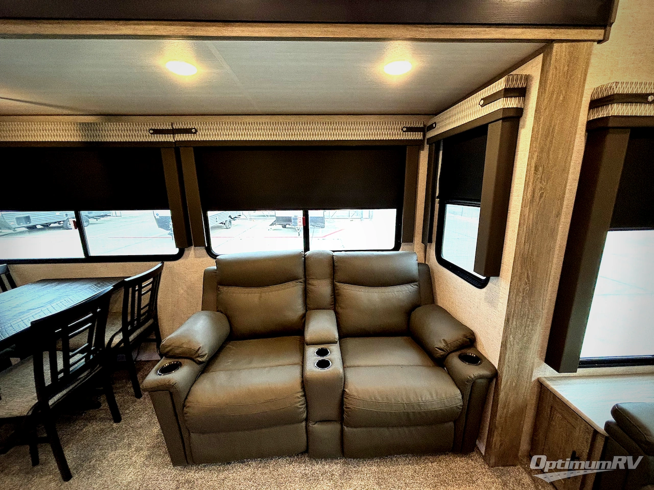 2020 Forest River Salem Hemisphere 290RL Photo 9