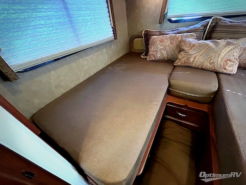 2016 Thor Vegas 24.1 RV Photo 4