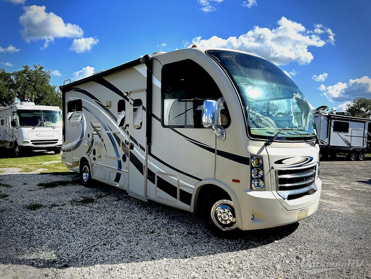 2016 Thor Vegas 24.1 RV Photo 1