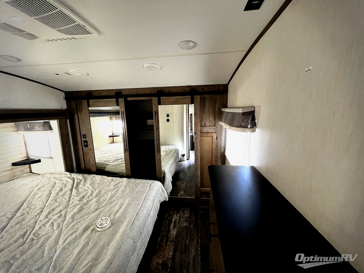 2021 Forest River Sabre 38DBQ Photo 16