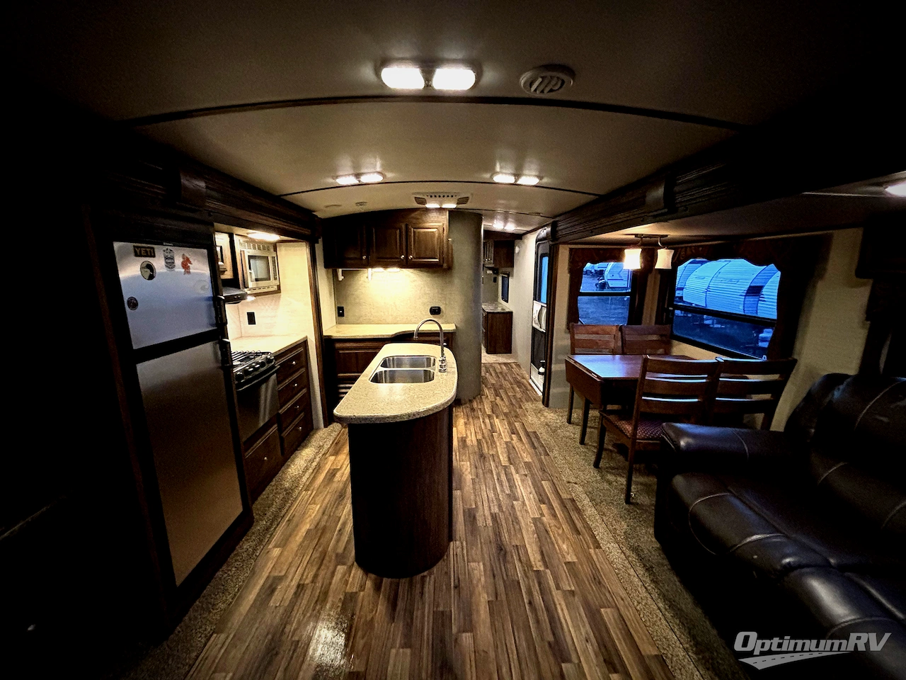 2016 Keystone Cougar X-Lite 30RLI Photo 4