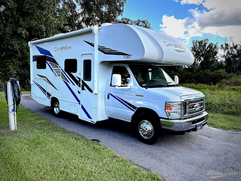 Used 2020 Thor Daybreak 22GO Featured Photo
