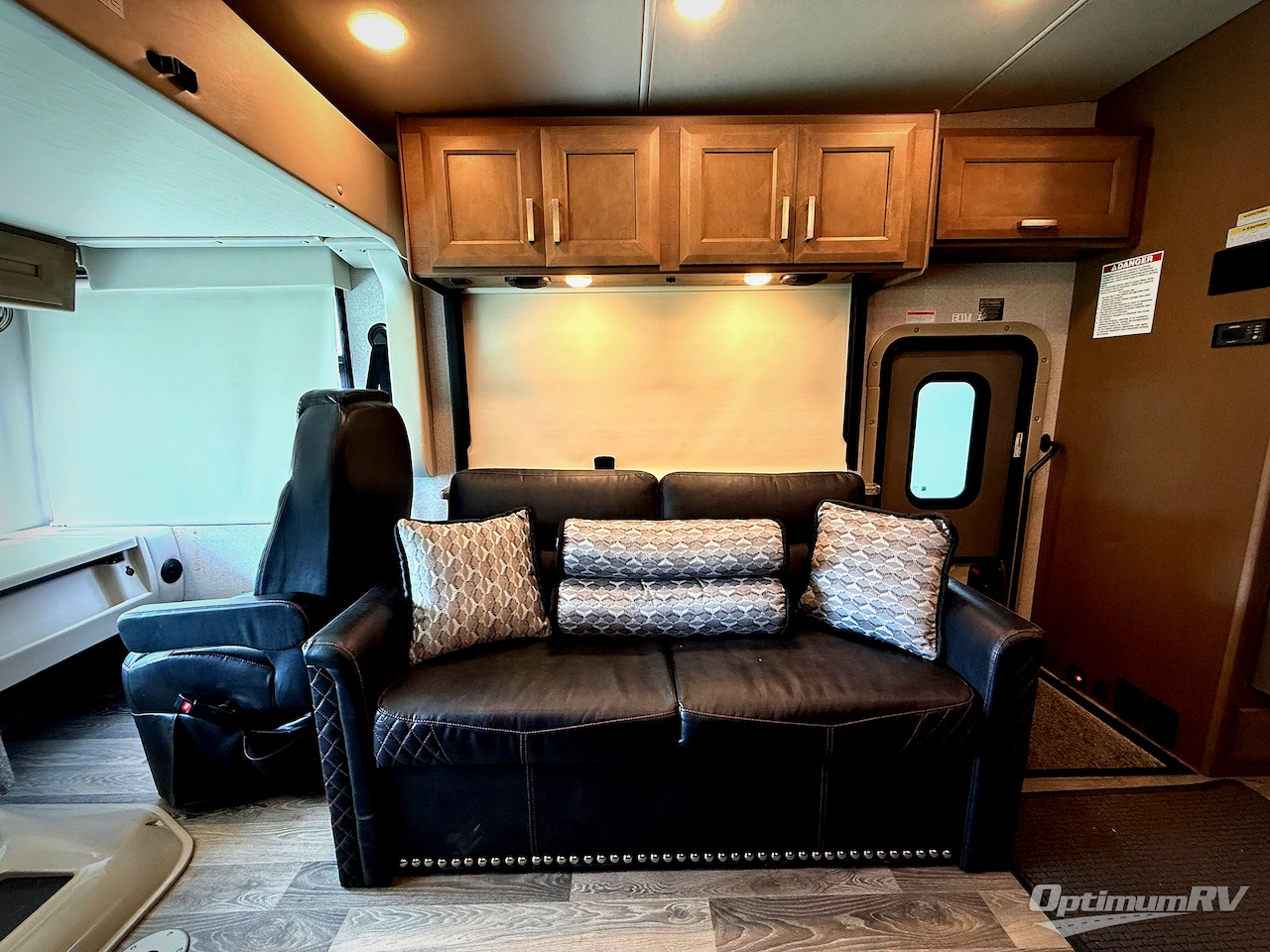 2023 Thor Outlaw 38KB Photo 11