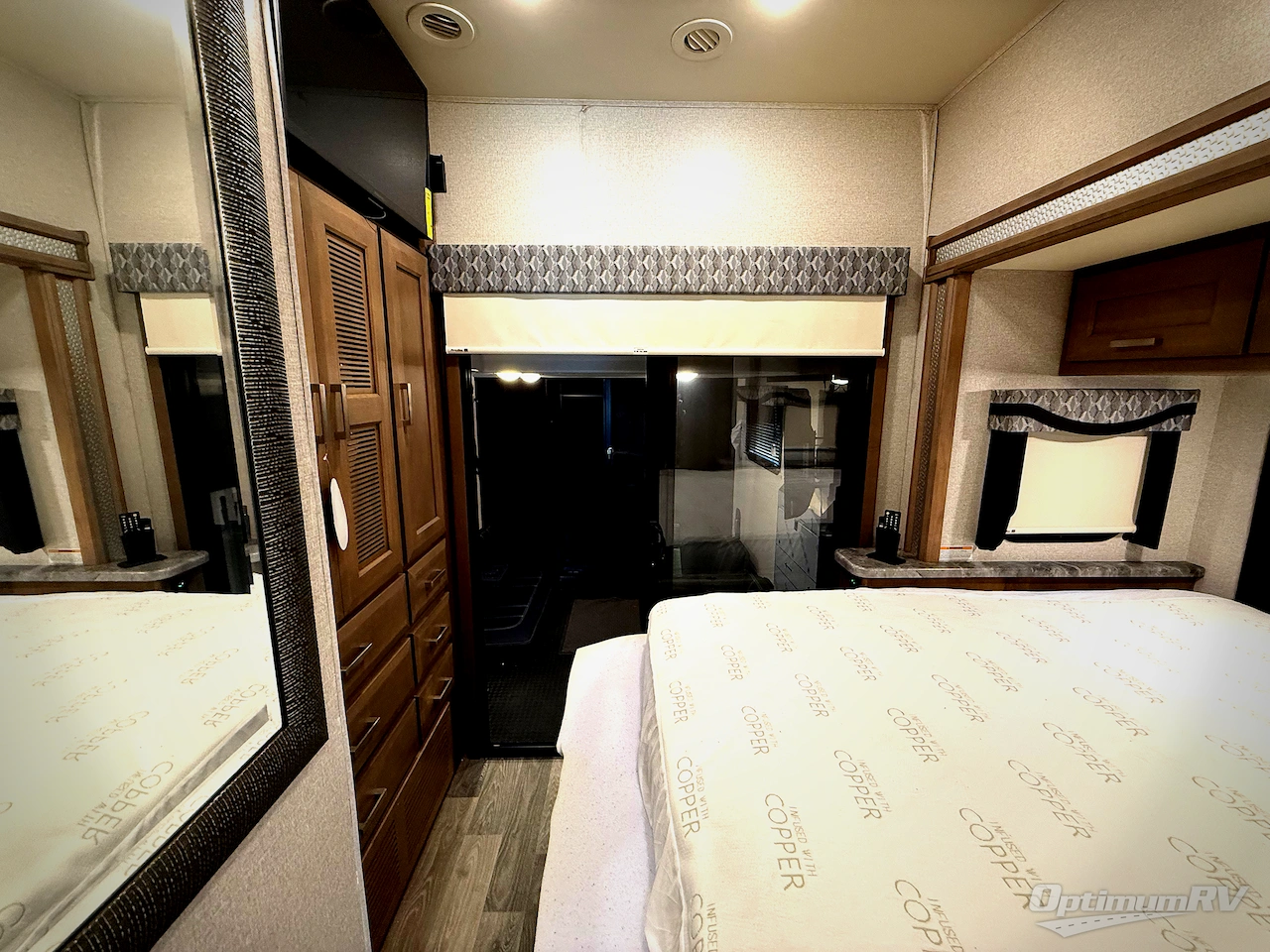 2023 Thor Outlaw 38KB Photo 25