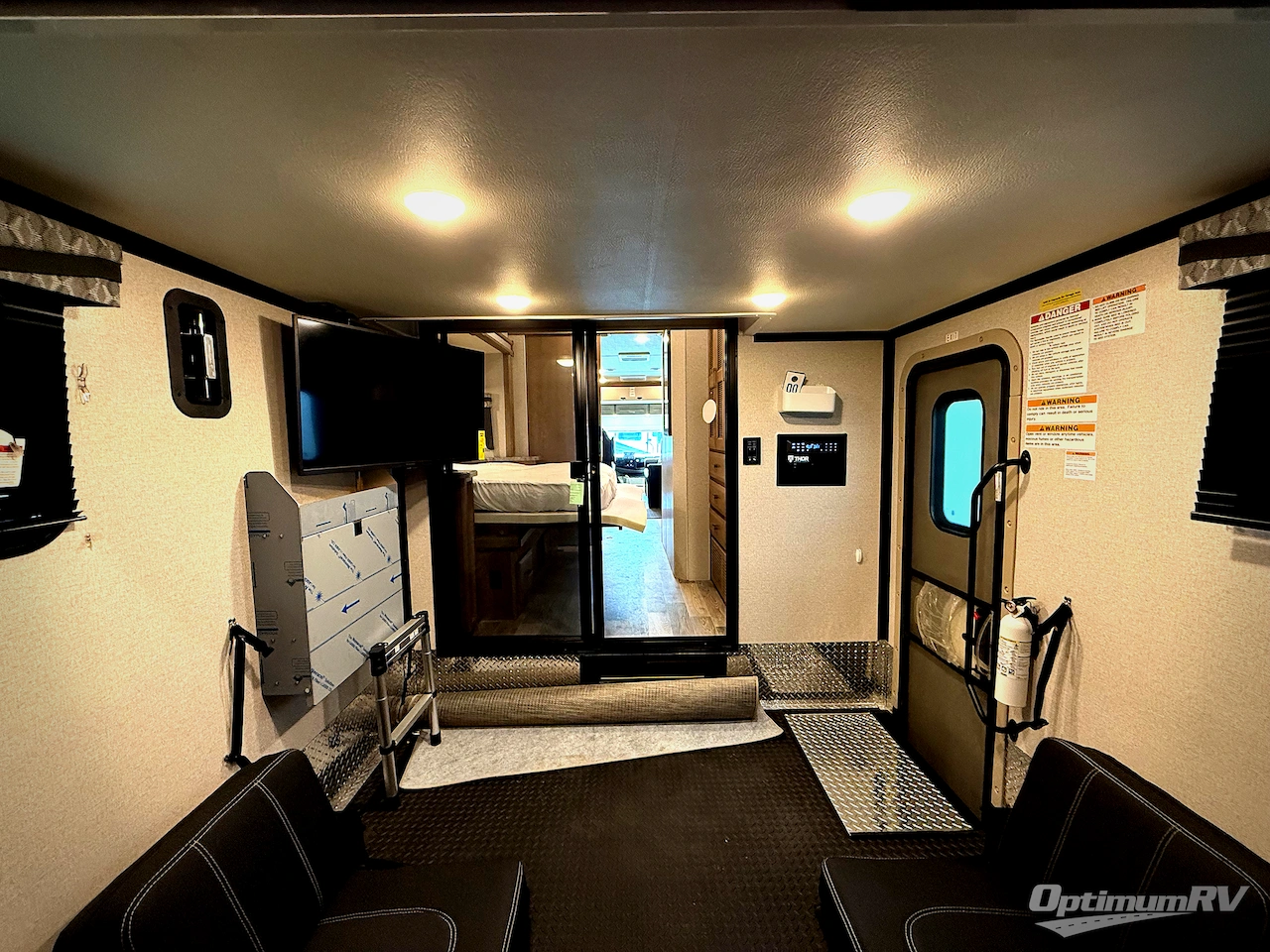 2023 Thor Outlaw 38KB Photo 27