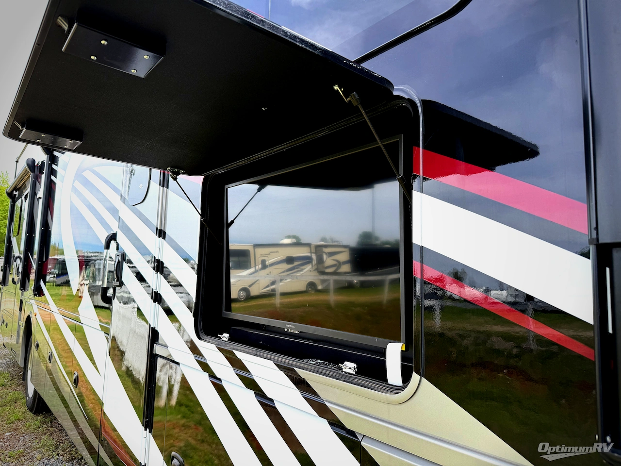 2023 Thor Outlaw 38KB Photo 32