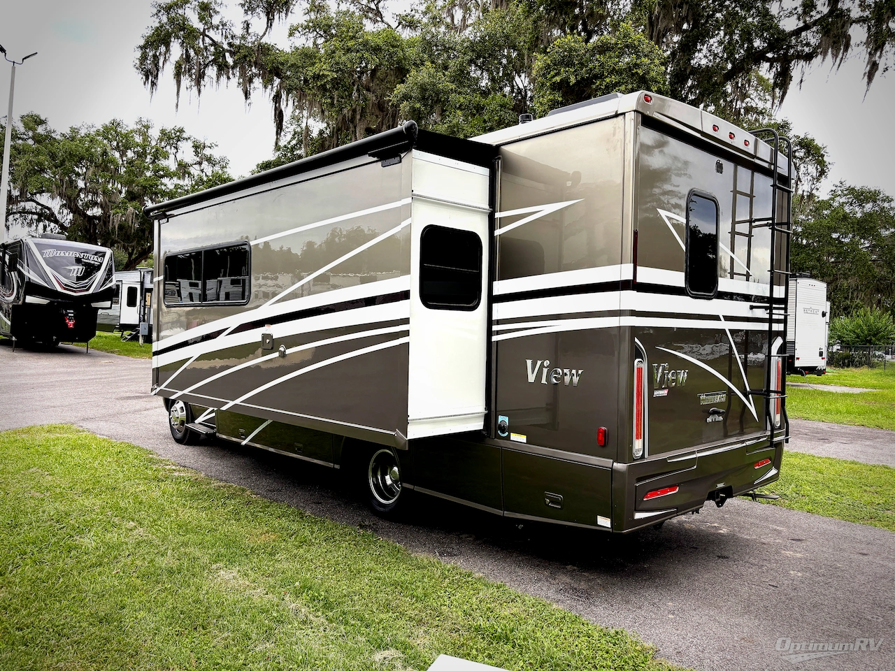 2022 Winnebago View 24D Photo 3