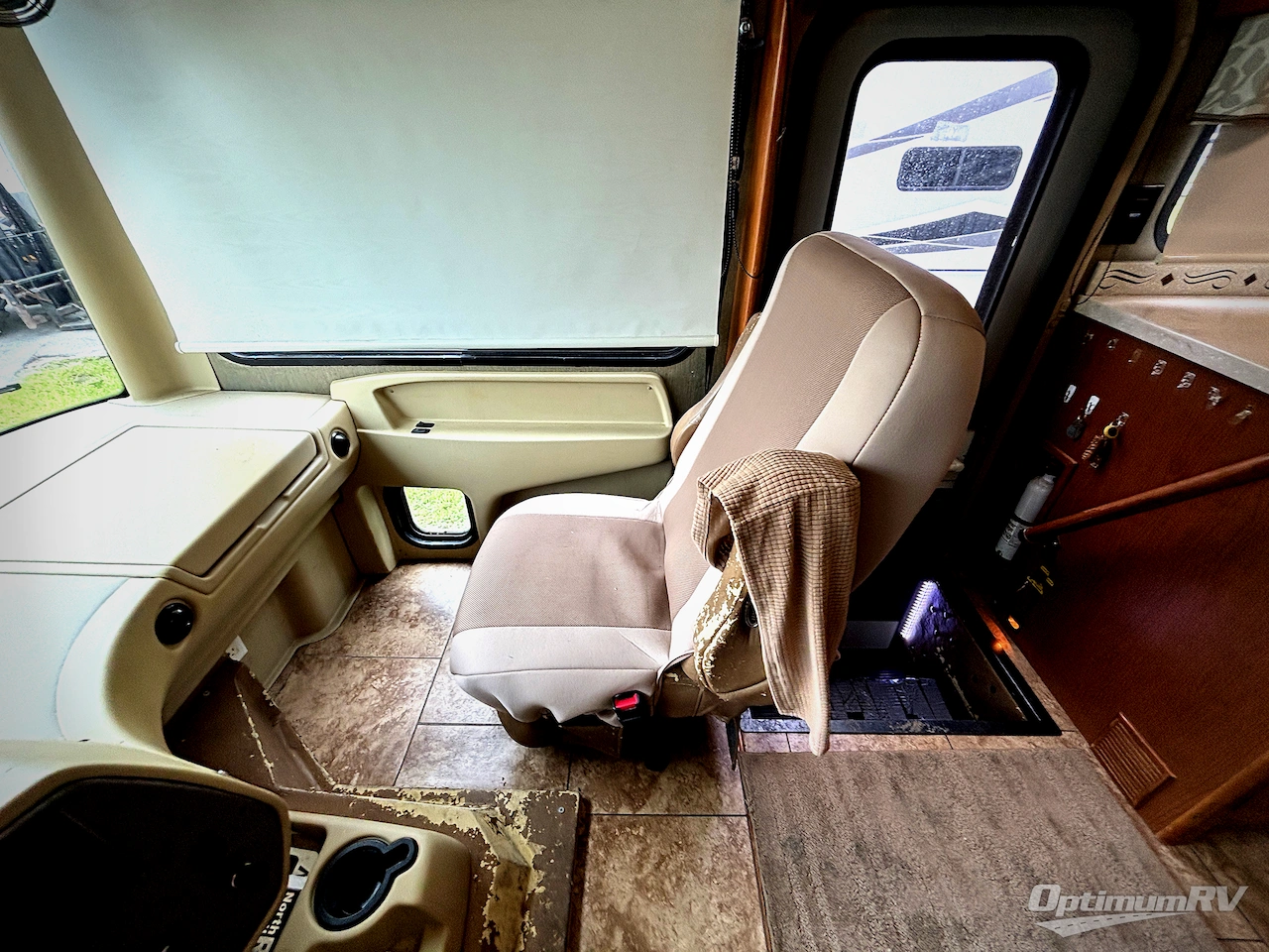 2013 Tiffin Allegro 36 LA Photo 9