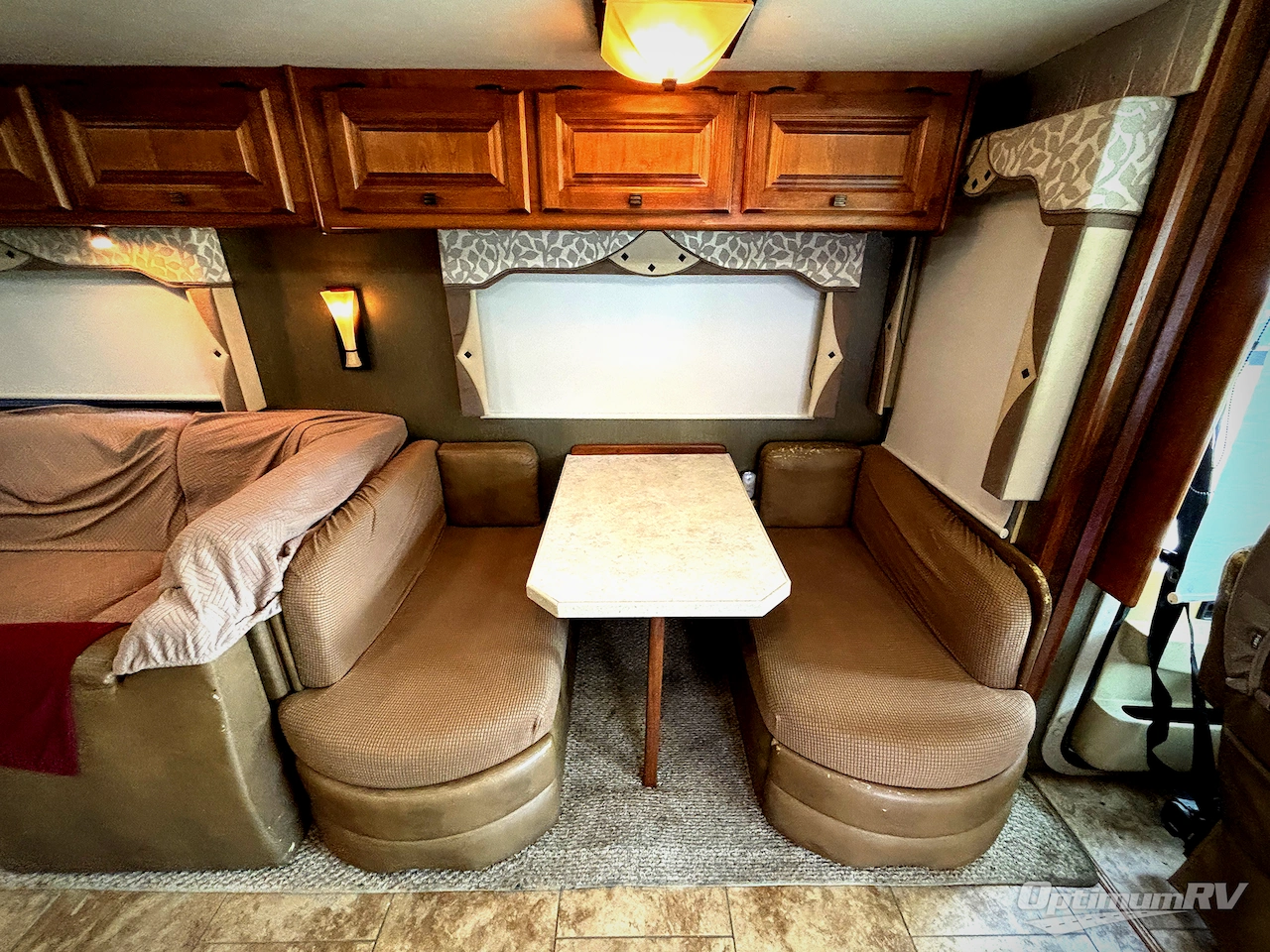 2013 Tiffin Allegro 36 LA Photo 11