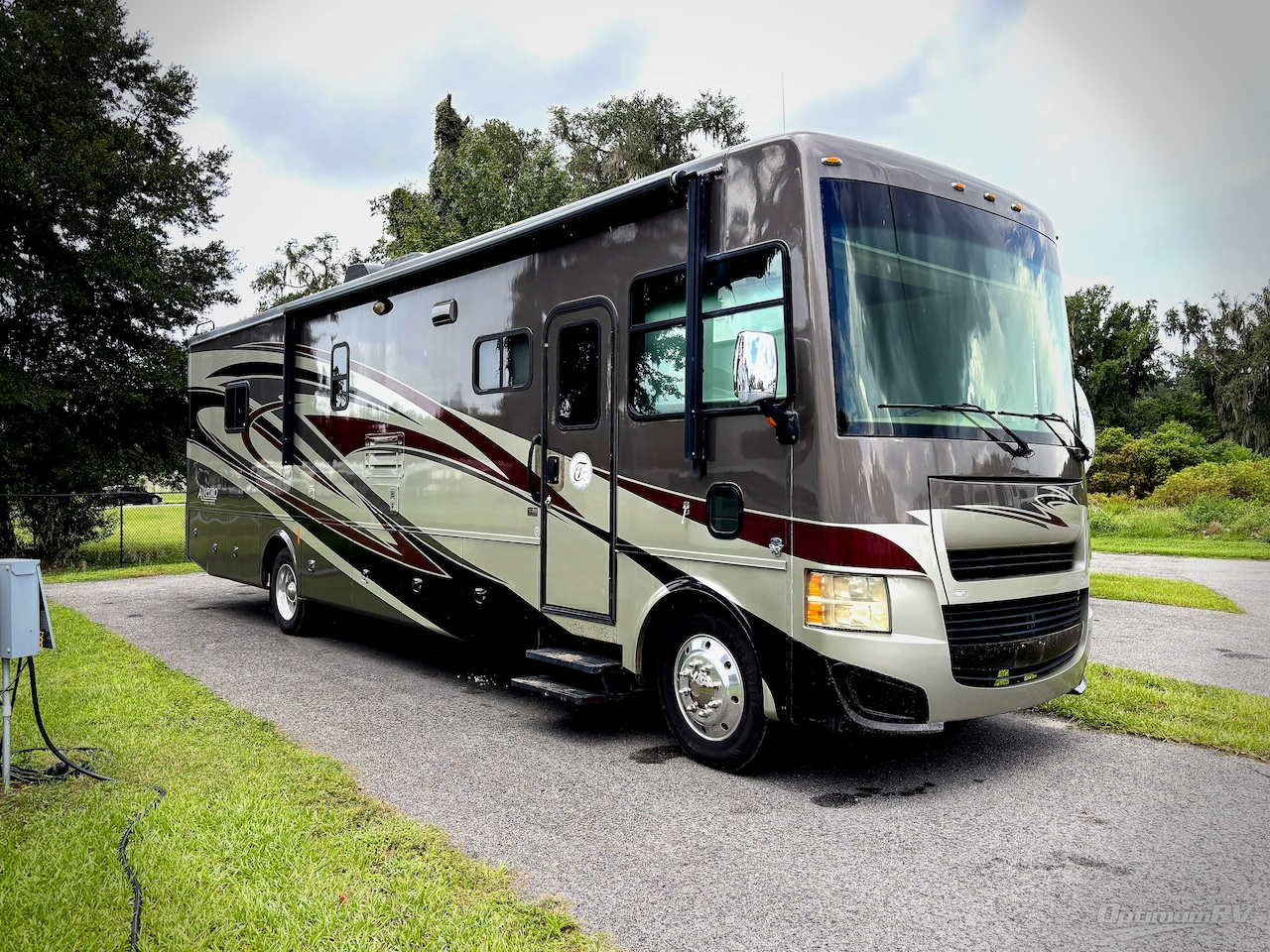 2013 Tiffin Allegro 36 LA Photo 1