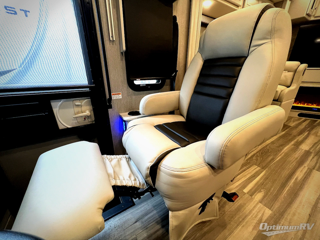 2022 Holiday Rambler Nautica 35MS Photo 9