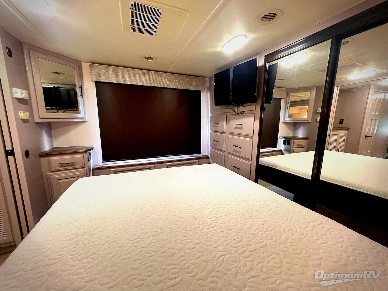 2008 Coachmen Sportscoach Pathfinder 384 TS Photo 9