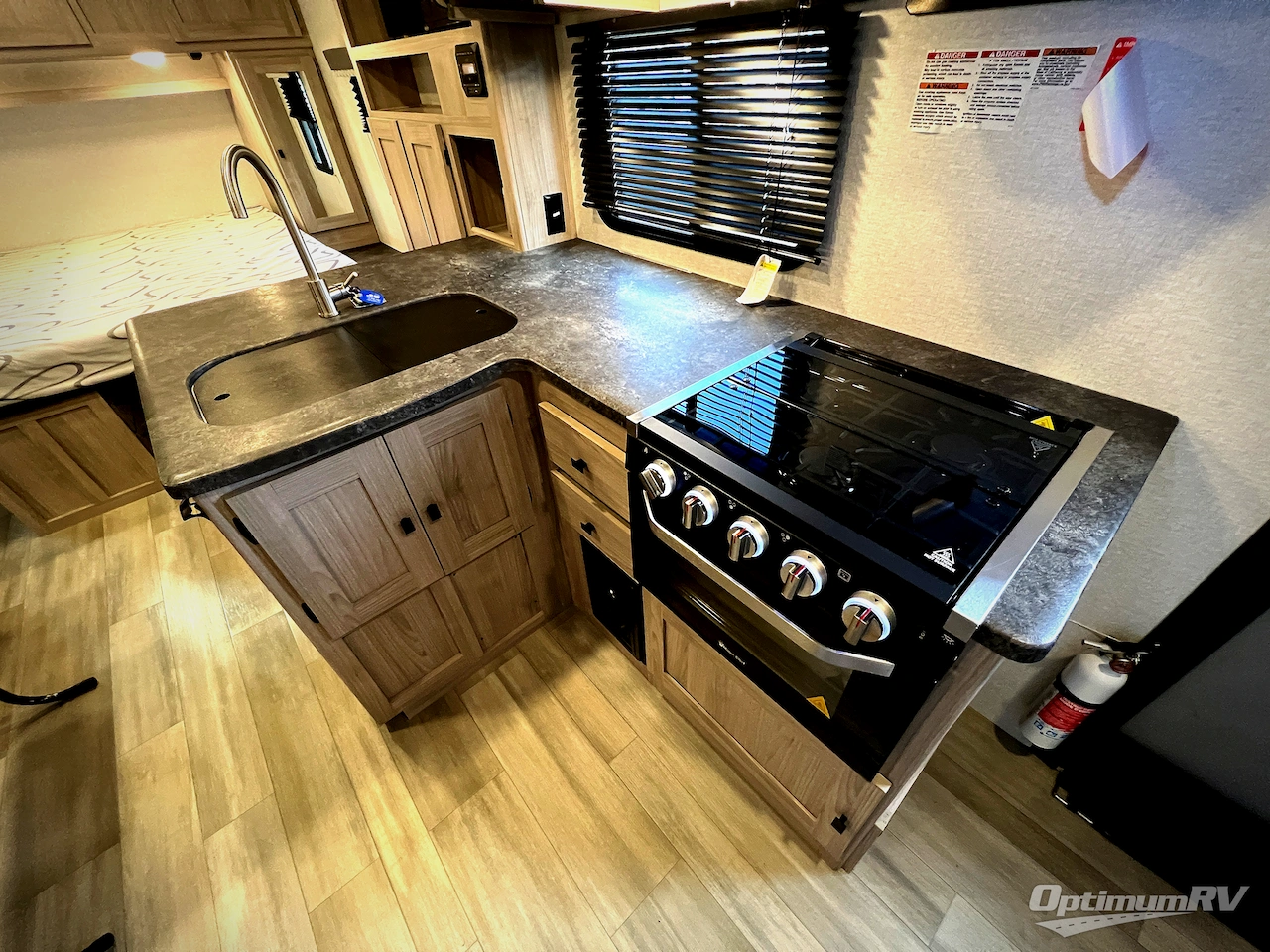 2024 Coachmen Northern Spirit Ultra Lite 1943RB Photo 9