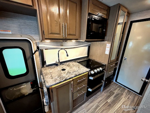 2021 Thor Outlaw 29J RV Photo 3