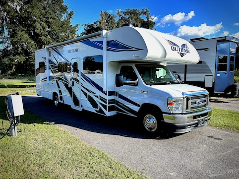 Used 2021 Thor Outlaw 29J Featured Photo