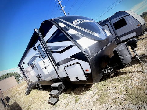 Used 2022 Grand Design Imagine 2910BH Featured Photo