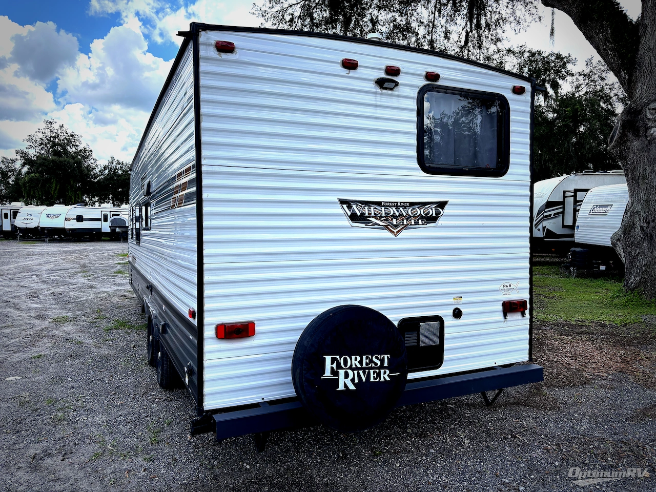 2022 Forest River Wildwood X-Lite 261BHXL Photo 3
